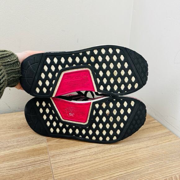 Adidas NMD R1 Primeknit Pink Rose women's sneaker Size 8 - Picture 8 of 11